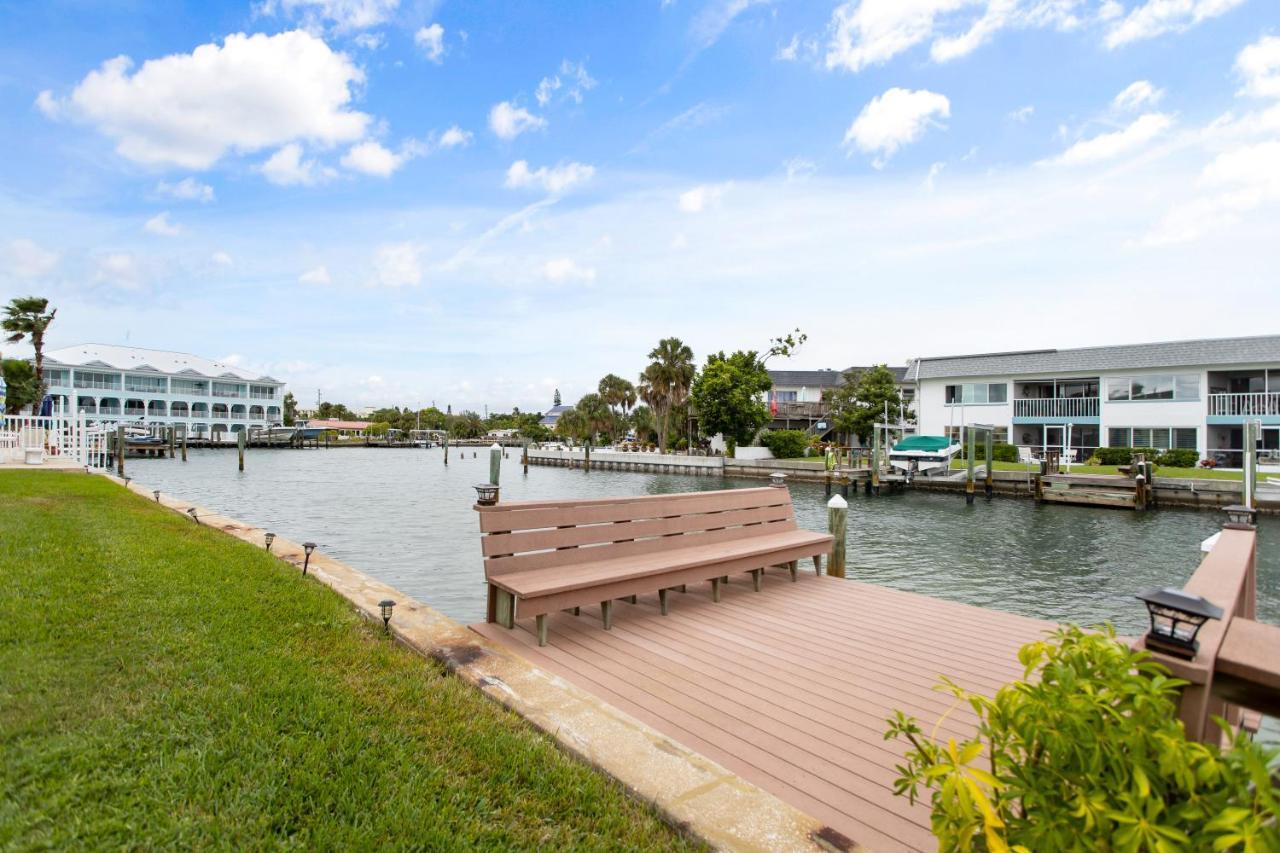 Funshine Pointe Capri Apartman St. Pete Beach Kültér fotó