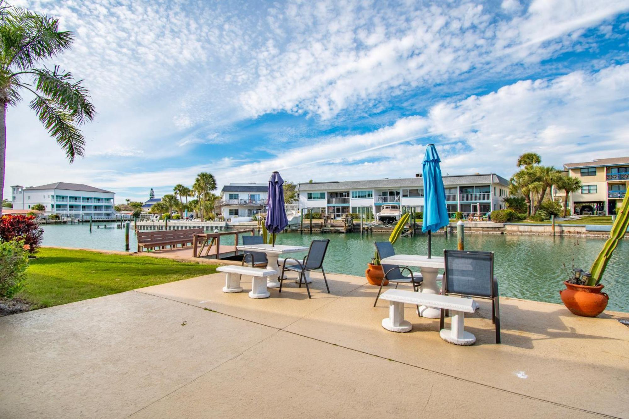 Funshine Pointe Capri Apartman St. Pete Beach Kültér fotó